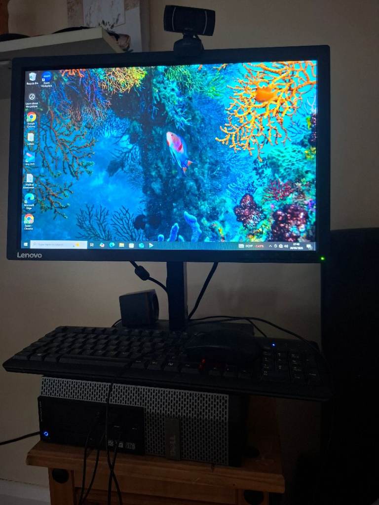 Complete computer set