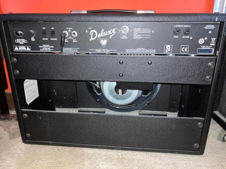 Fender Deluxe VM 40W Tube Amp - PRISTINE Condition!