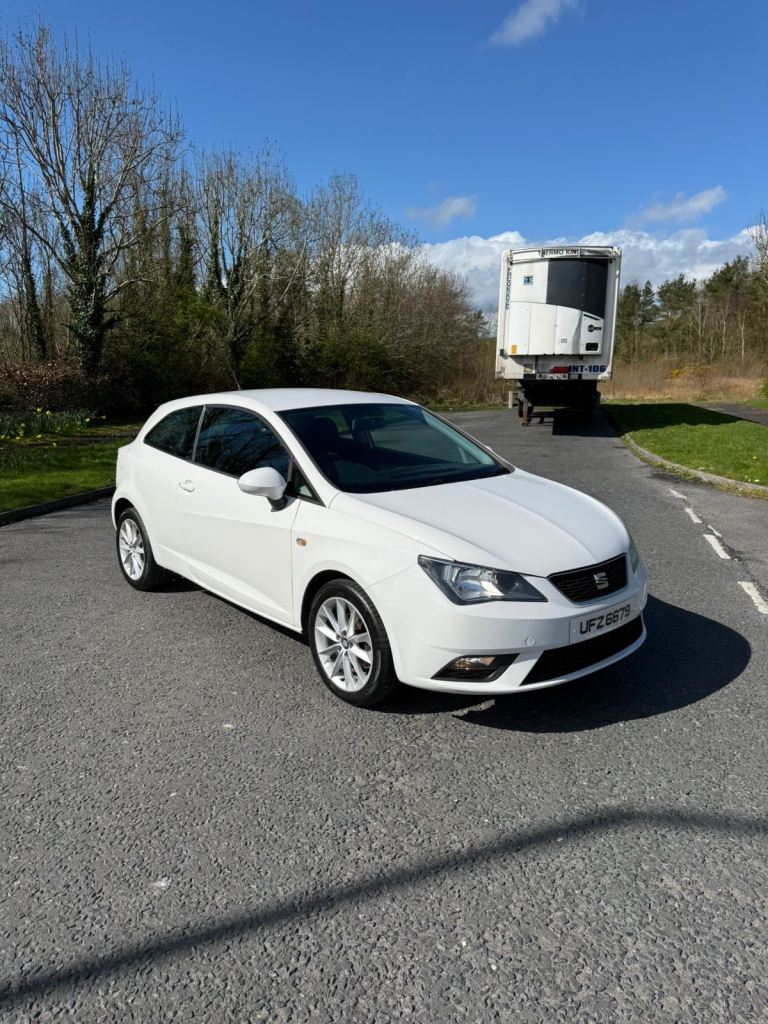 Seat, IBIZA, Hatchback, 2014, Manual, 1390 (cc), 3 doors