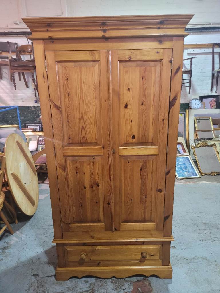 Pine Double Wardrobe with Drawer – Good Condition