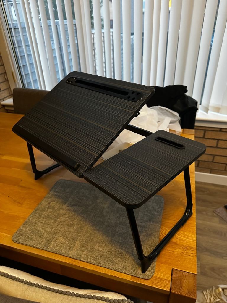 LAPTOP ADJUSTABLE TILT LAP DESK 
