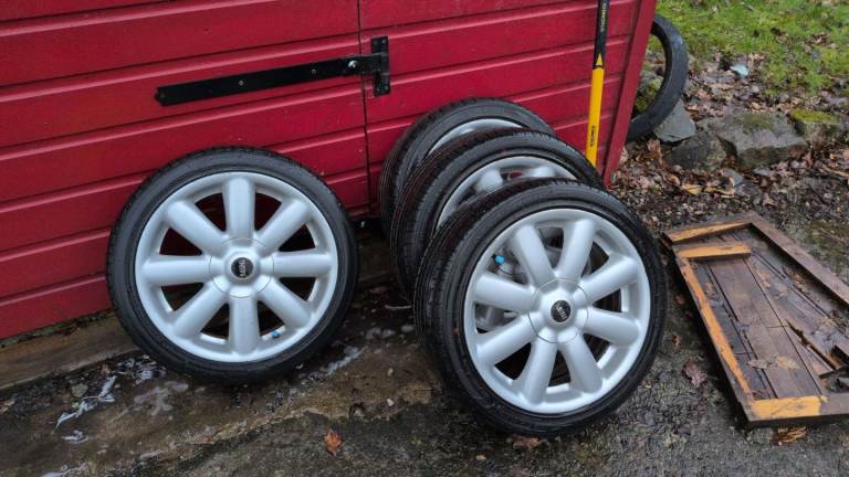 Set of 17" mini cooper s alloys and tyres