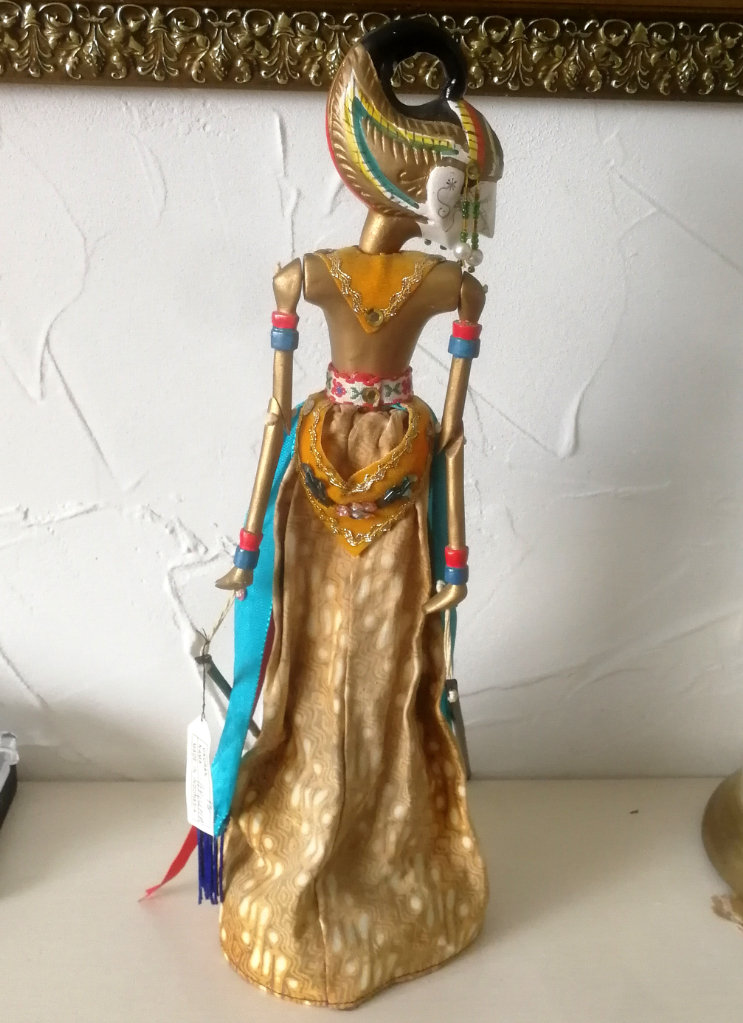 Rod Puppet Ukuran Name Arjuna Sequin Detail With Stand Made In Indonesia