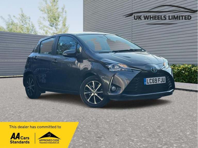 2019 Toyota Yaris 1.5 VVT-h Icon Tech E-CVT Euro 6 (s/s) 5dr HATCHBACK Petrol/Electric Hybrid Aut...