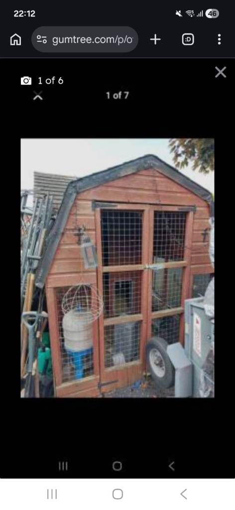 Large walk in chicken coop 