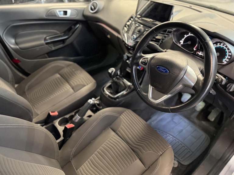 FORD FIESTA 1.3 Zetec 2013