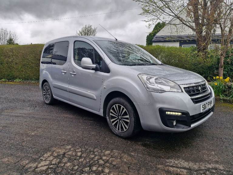Wheel chair vehicle Peugeot Partner