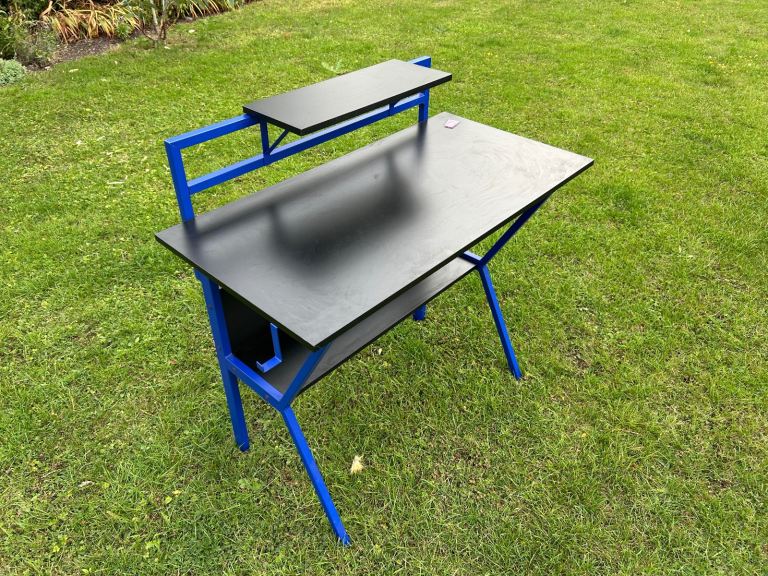 Children’s gaming desks 