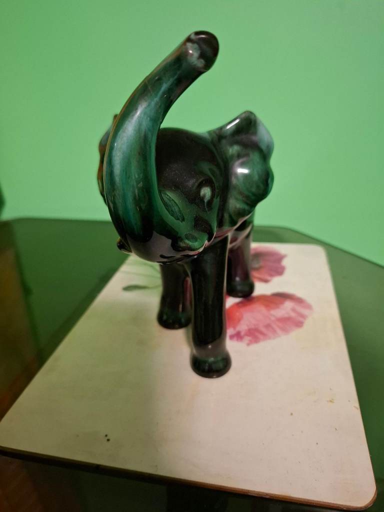 4 vintage Canadian blue  Mountain pottery elephants collectors pieces.