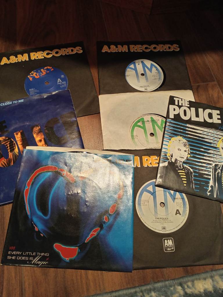 7 The Police vinyl singles from 70s and 80s - excellent condition
