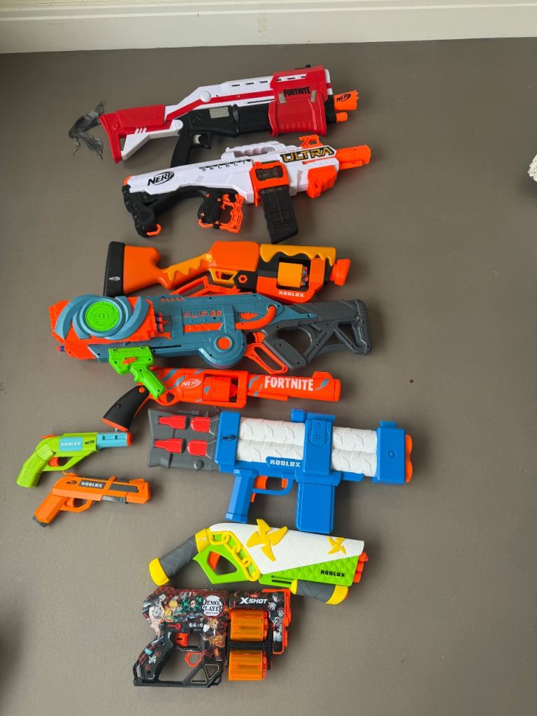 So many nerf guns 