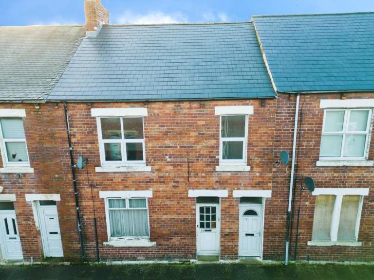 3 bed upper flat in Russell Street, Jarrow