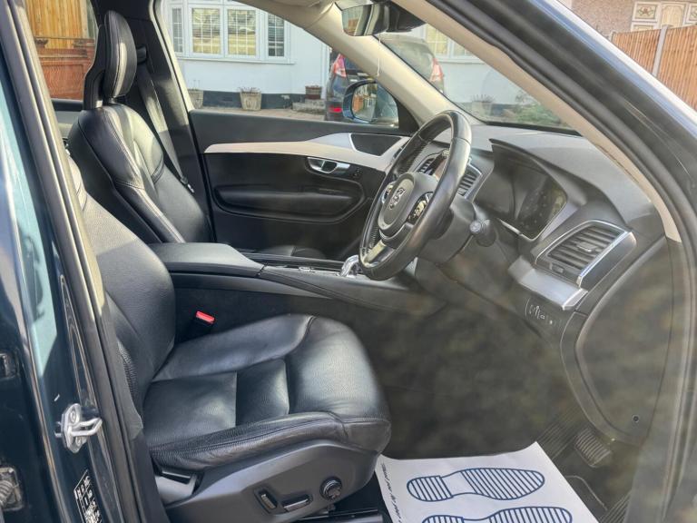 2017 Volvo XC90 2.0 T8 Hybrid Momentum Pro 5dr Geartronic ESTATE PETROL/ELECTRIC Automatic