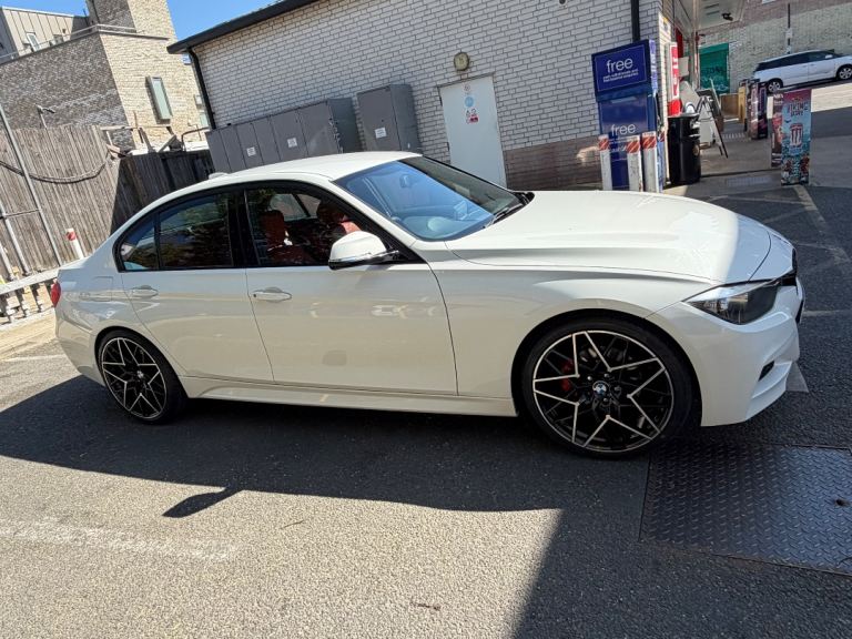 BMW, 3 SERIES, Saloon, 2013, Semi-Auto, 1997 (cc), 4 doors