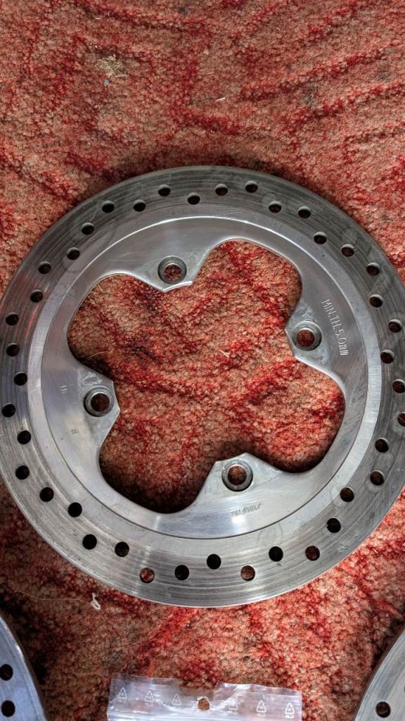 Triumph tiger 1050 rear disc