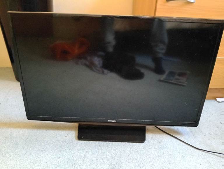 Samsung LT31D310EW 31-inch TV Monitor - Good Condition