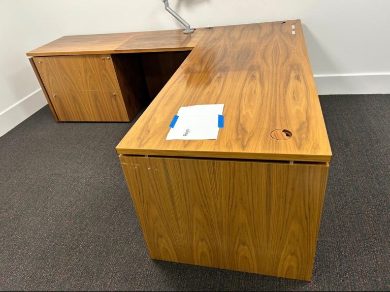 L-Shaped Office Desk with Storage – Wood Grain
