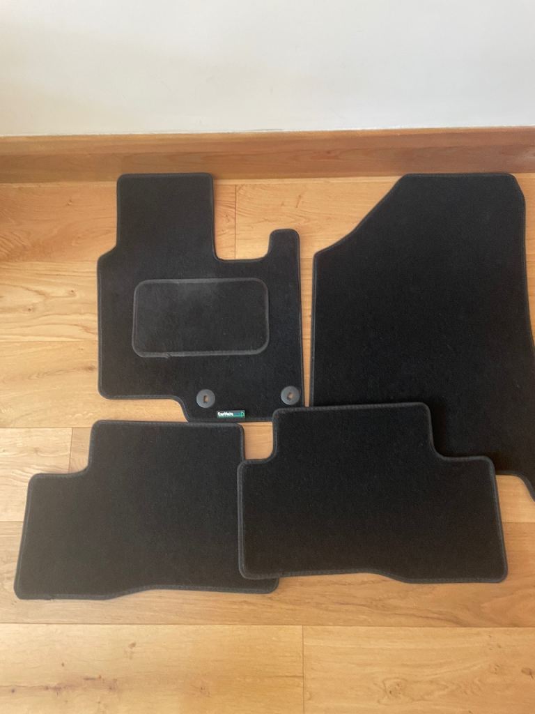 KIA Sportage car mats 