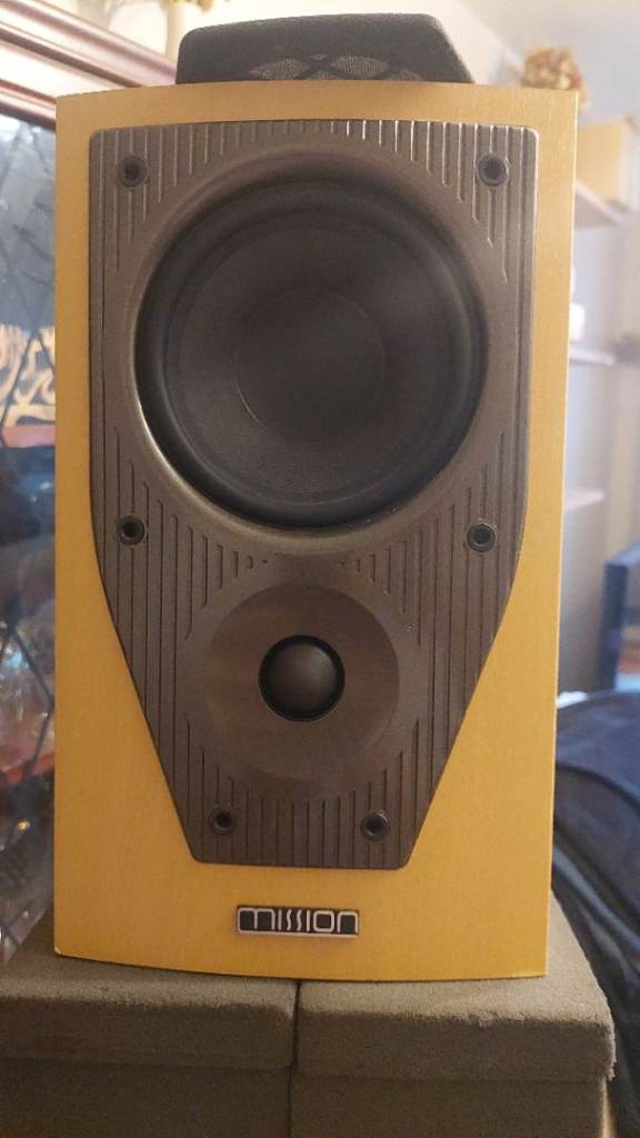 Mission M71 speakers in pristine condition. Hardly used.