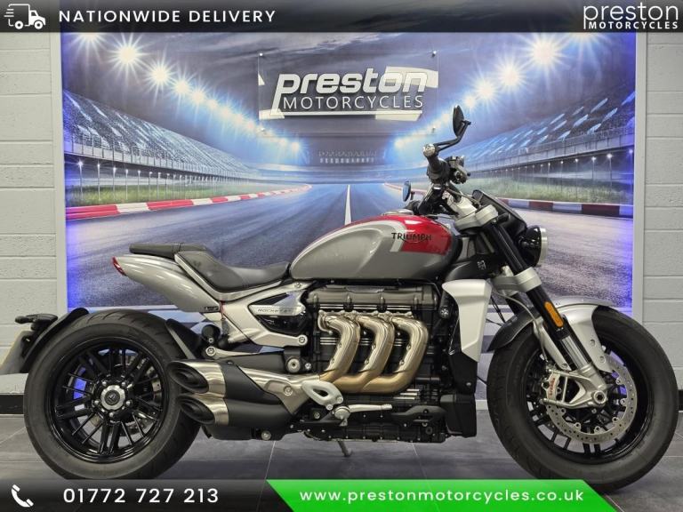 TRIUMPH ROCKET 3 R