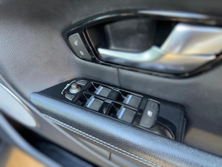 2018 Land Rover Range Rover Evoque 2.0 TD4 SE Tech Auto 4WD Euro 6 (s/s) 5dr ESTATE Diesel Automatic