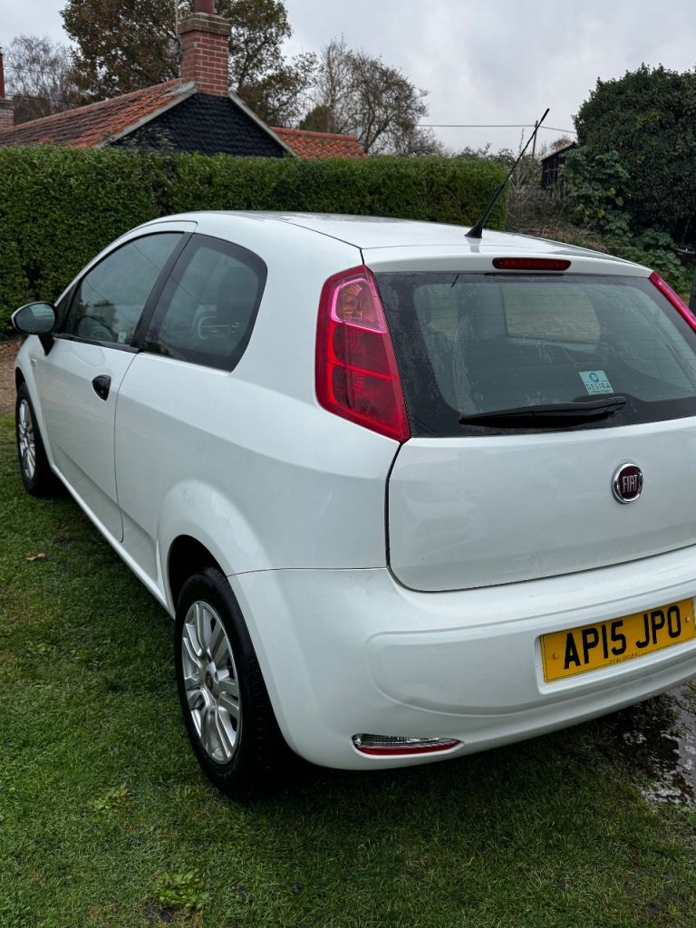 Fiat, PUNTO, Hatchback, 2015, Manual, 1242 (cc), 3 doors