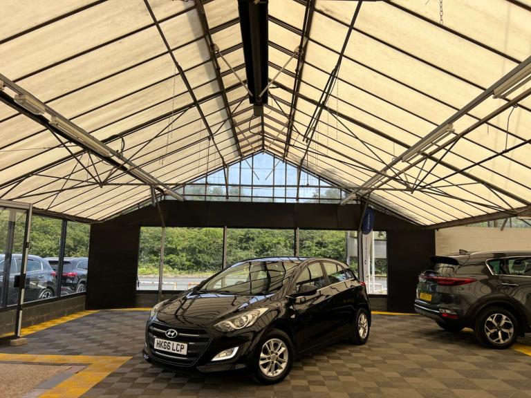2016 Hyundai i30 1.6 CRDi Blue Drive SE 5dr HATCHBACK DIESEL Manual