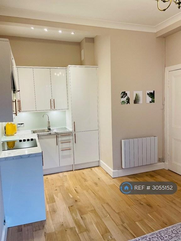 1 bedroom flat in Bathfield, Edinburgh, EH6 (1 bed) (#3055152)
