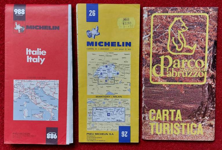 3 Italy maps in very good condition; Michelin sheets 988 & 26 + Abruzzo National Park tourist map