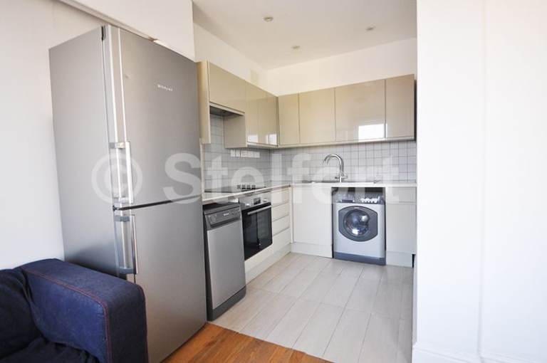 1 bedroom flat in Melville Road, London E17