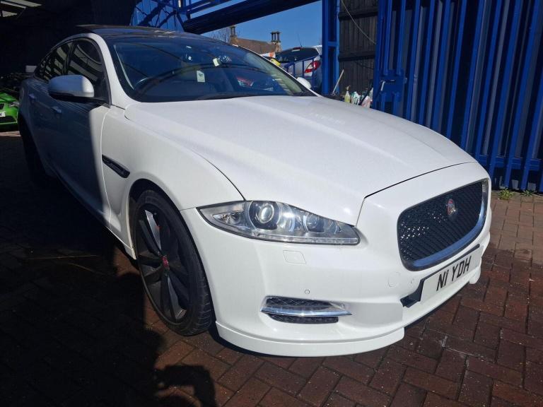 JAGUAR XJ 3.0d V6 Portfolio Auto Euro 5 (s/s) 4dr 2015