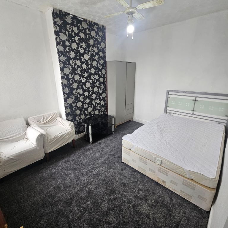 Double Room for Rent - Levenshulme, M19