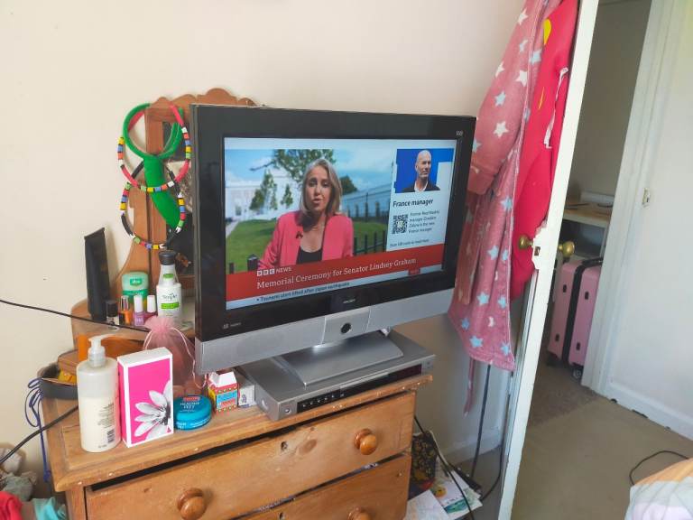 Tv and dvd player
