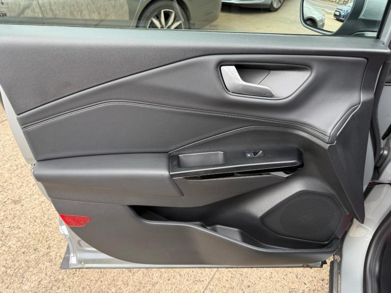 2025 Ford Puma 1.0 EcoBoost Hybrid mHEV Titanium, UNDER 350 MILES, MAY 2028 FORD WARRANTY, HATCHB...