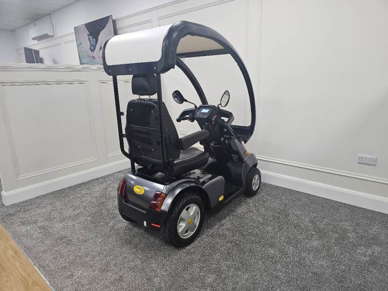 Pre-Owned TGA Breeze S4 with Canopy Mobility Scooter