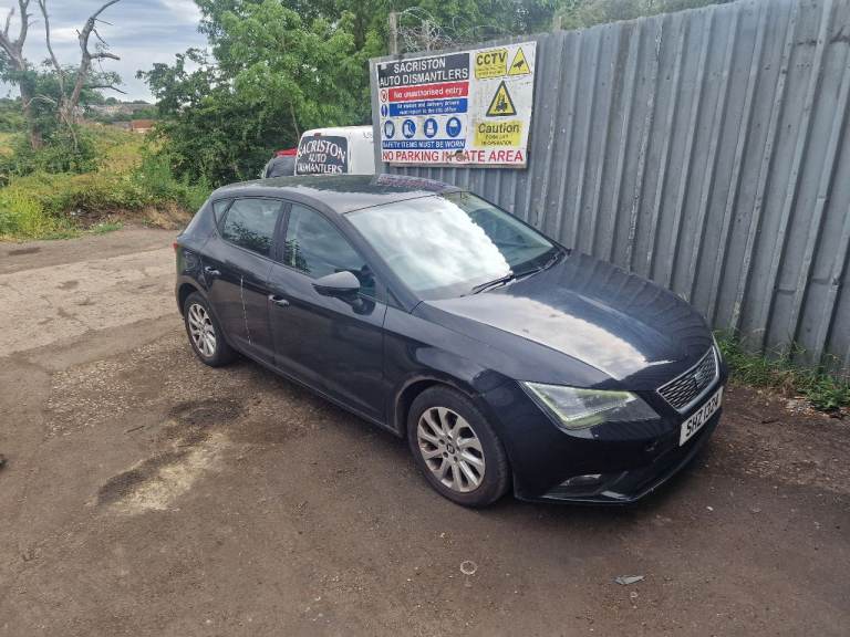 Breaking for spares seat leon 1.6 tdi 2014