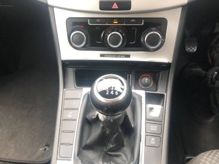 2011 Volkswagen Passat 1.6 TDI BlueMotion Tech S Estate 5dr Diesel Manual Euro 5 (s/s) (105 ps) E...