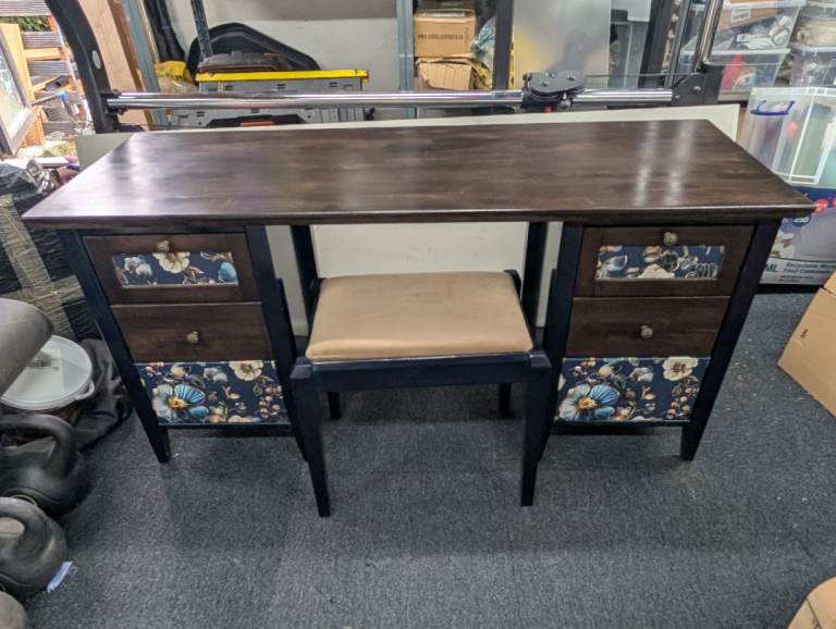 Double pedestal solid oak dressing table. Dark oak. Delivery can be arranged.