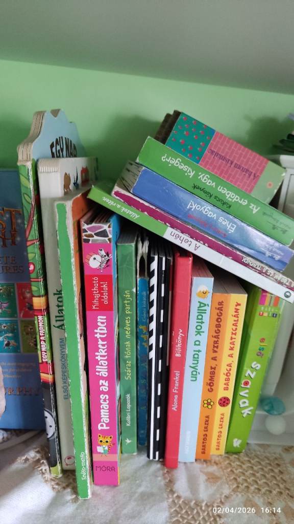 Hungarian books for 1-2 yo