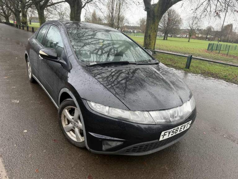 Honda, CIVIC manual 1.8 petrol 5 doors, service history with 1 year MOT