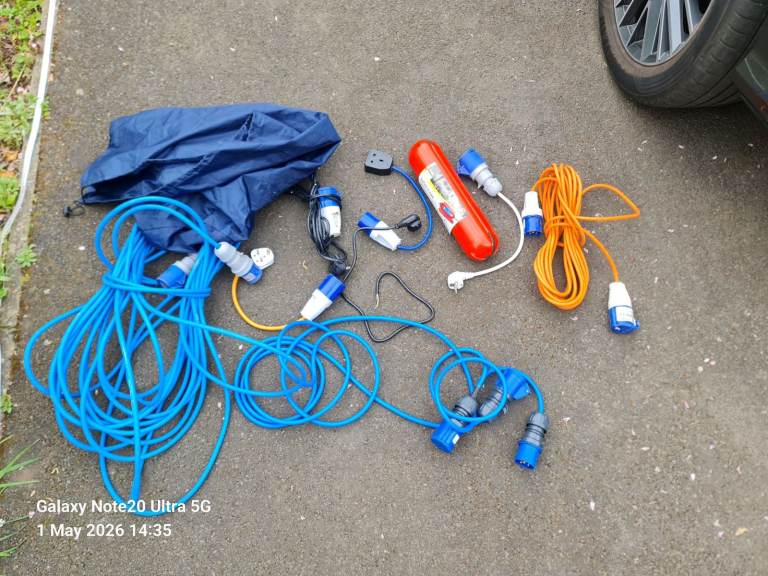 HOOK UP CABLE BUNDLE  - BARGAIN  