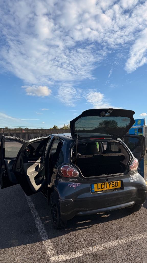 Toyota, AYGO, Hatchback, 2011, Semi-Auto, 998 (cc), 5 doors