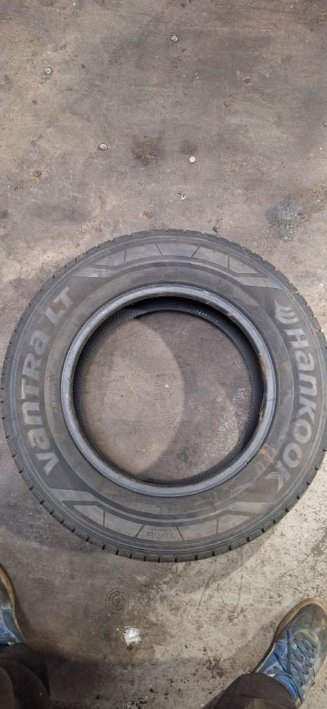 Tyre 235/65R16C