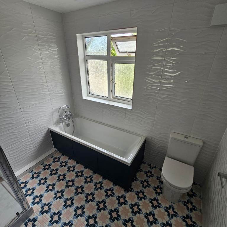 Bathroom renovation service. Laminate flooring, painter, tiler, plumber.