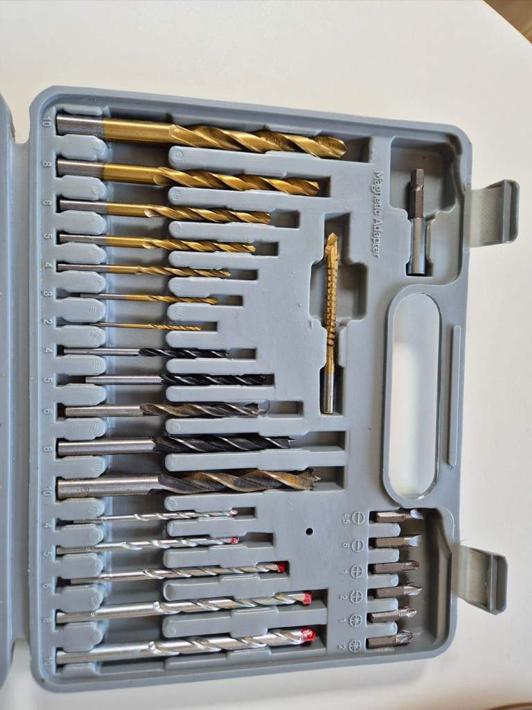 Variety of bits for use in wood, metal, plastic and masonry for your ...