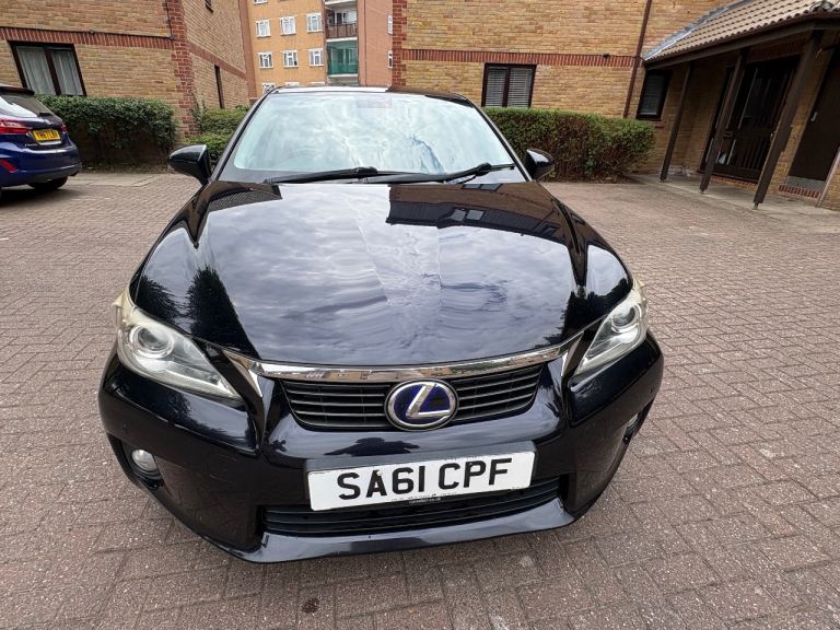 Lexus CT200h 1.8 hybrid in an immaculate condition,drives superb,full leather 