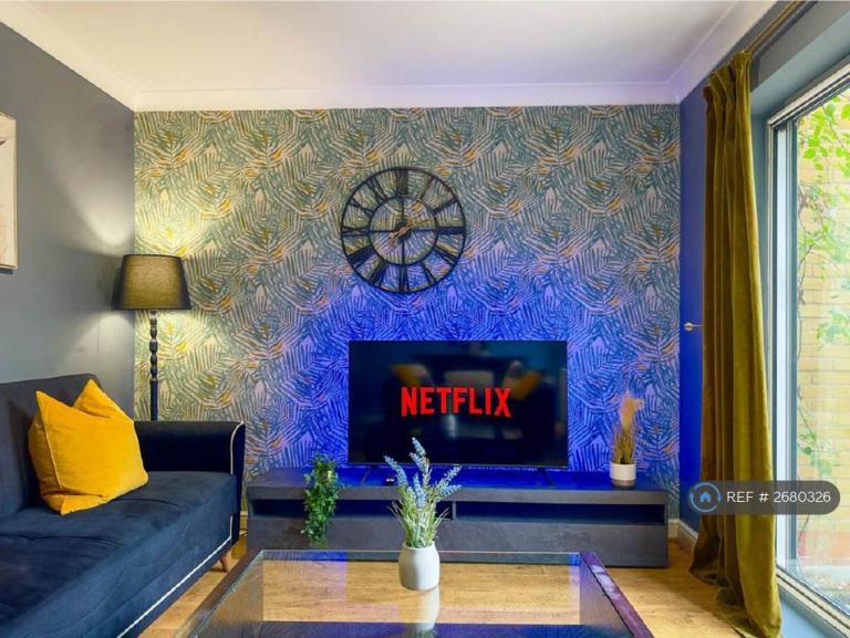 2 bedroom house in Clayton Drive, London, SE8 (2 bed) (#2680326)