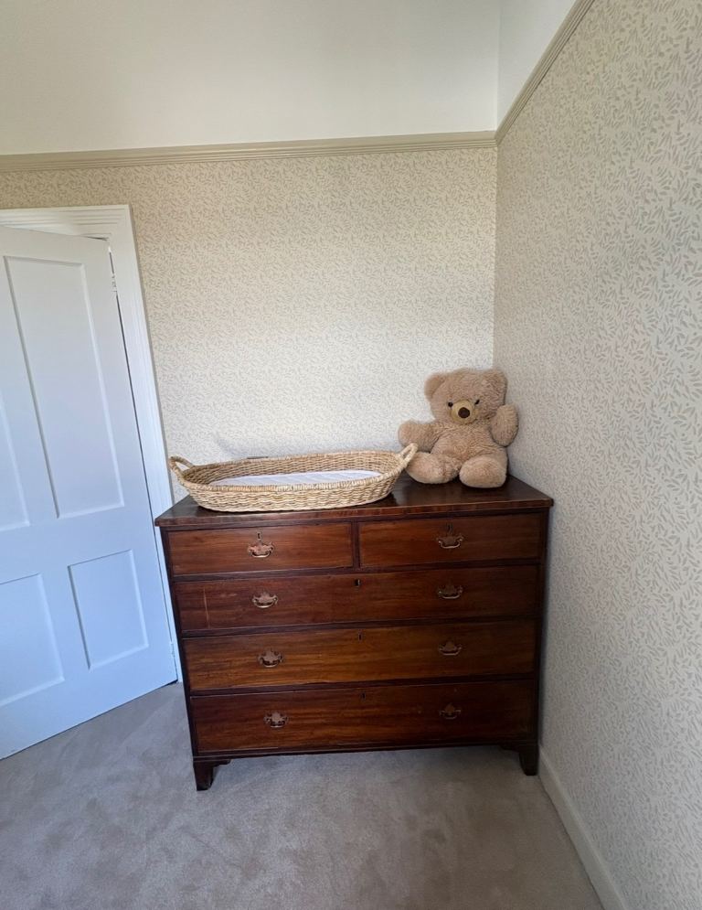 Antique Solid Wood Chest of Drawers – Mahogany
