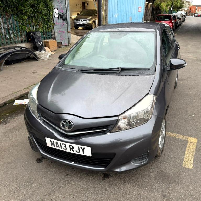 2013, TOYOTA YARIS 1.33 VVT-i sale London