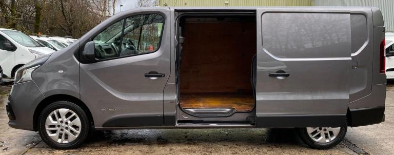 2017 Renault Trafic 1.6 dCi 29 Sport Nav Panel Van 5dr Diesel Manual LWB Standard Roof Euro 6 ( P...